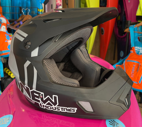 New Industries Youth Full Face Helmet